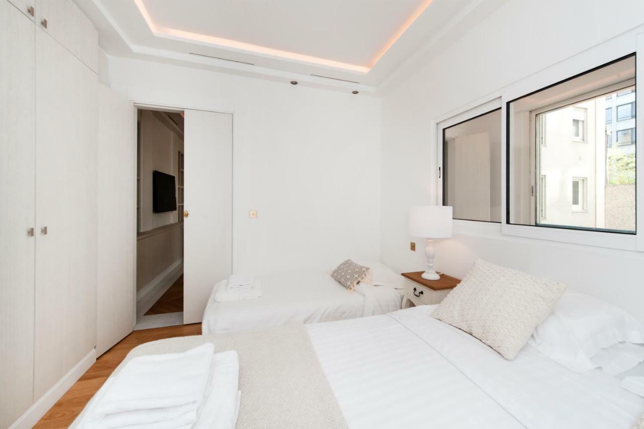 Luxury Montaigne Apartment 巴黎 外观 照片